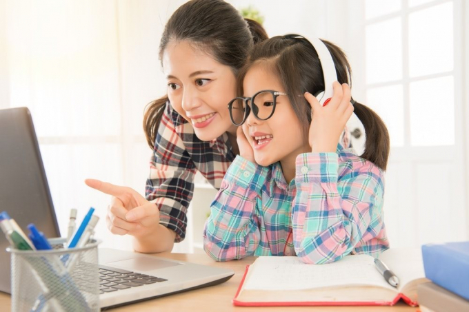 Có nên cho bé học tiếng Anh online